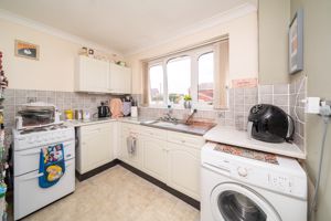 KITCHEN- click for photo gallery